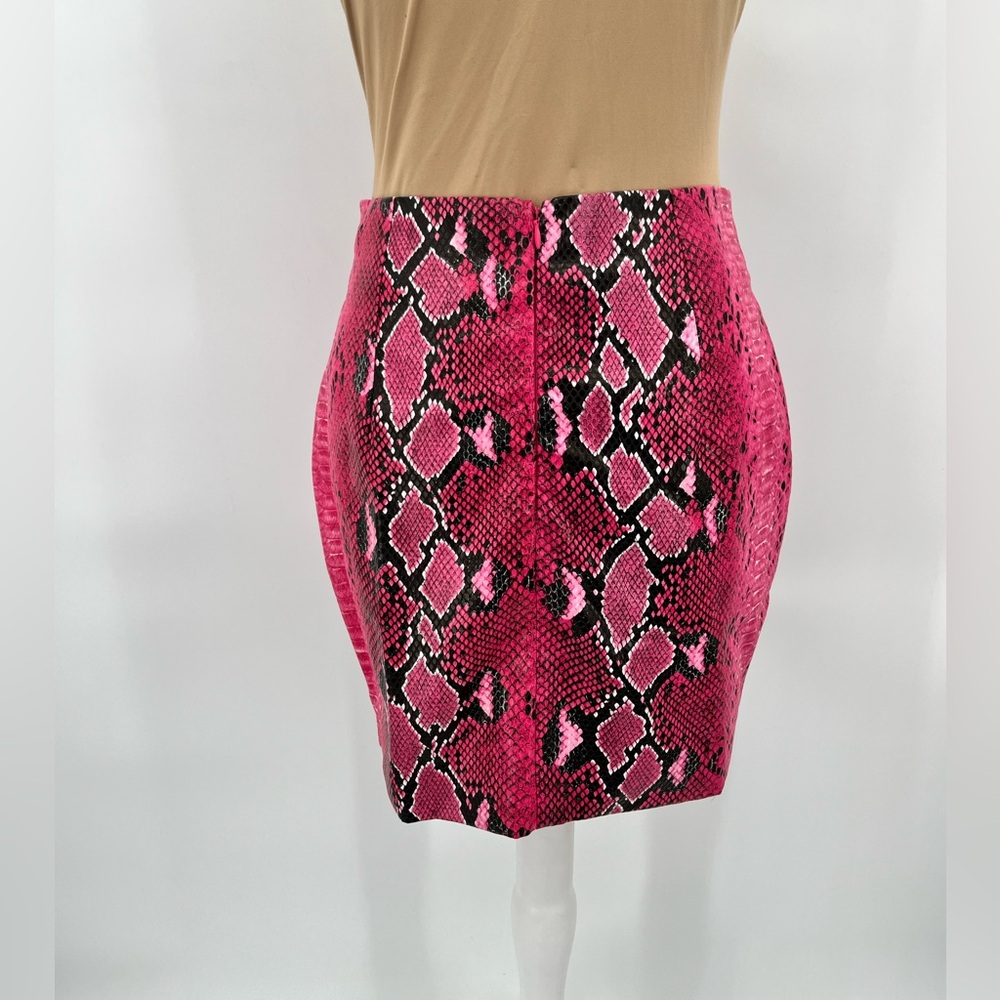 L'ATISTE Hot Pink Snake Print Crop Blazer & Mini Skirt Set - Picture 10 of 13